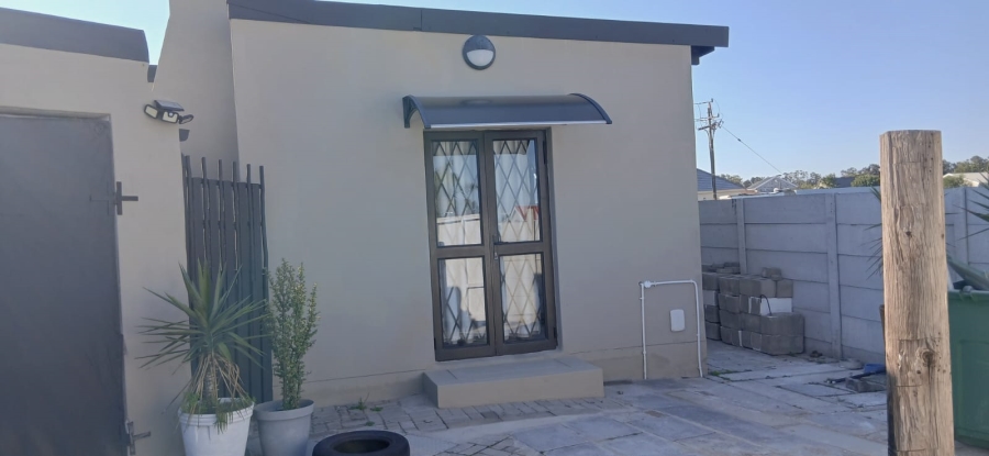 To Let 4 Bedroom Property for Rent in Hopefield Western Cape